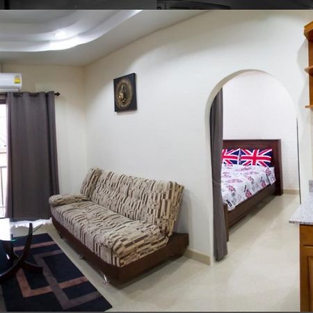 Junior Apartment Pattaya Buitenkant foto